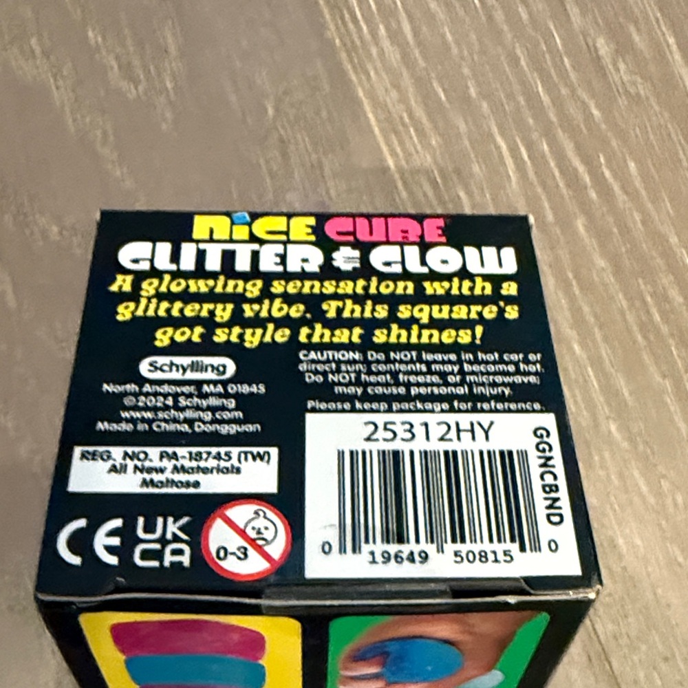 Nice Cube Glitter & Glow Super Solid Squish - Blue - Picture 4 of 6